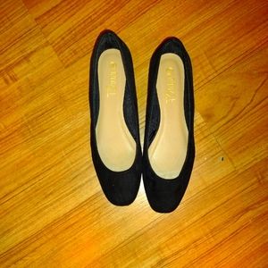Size 8 flat black shoes, never worn except once when they were tried on....